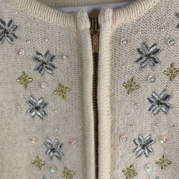 Karen Scott Petite Sz PM Cardigan Sweater Wool Embroidered Sequin Beads Full Zip - Picture 4 of 6